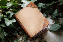 Load image into Gallery viewer, mini-Traveler - Natural &amp; Marble Stained
