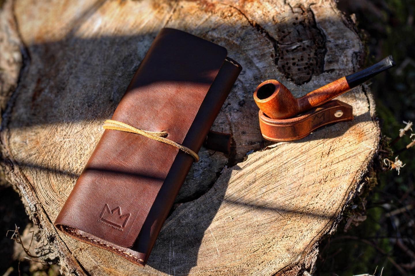 Rustic Kodiak Leather - Large Tobacco Pipe Pouch / Pipe Roll / Pipe Bag -  Oiled Caramel Finish with Removable Pipe Rest